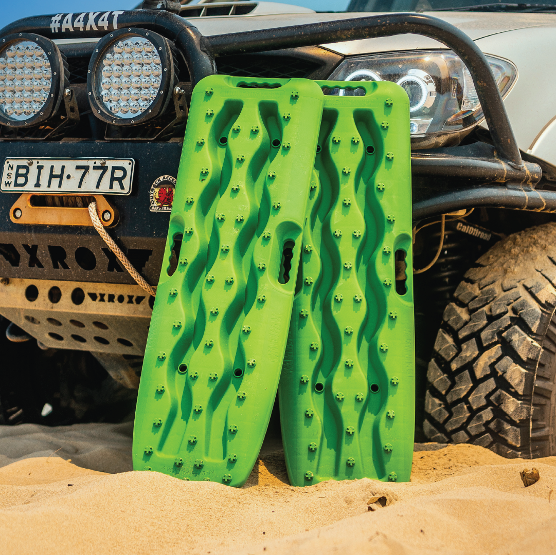 Tire Traction Mats Foldable, Portable Recovery Track Boards for Off Road  4X4